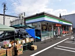 コンビニ　ファミリーマート札幌北23条東8丁目店（コンビニ）まで310m