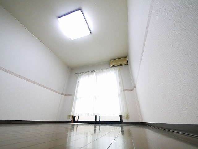 居室・リビング　使いやすい居間です