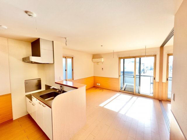 居室・リビング　※別部屋参考写真