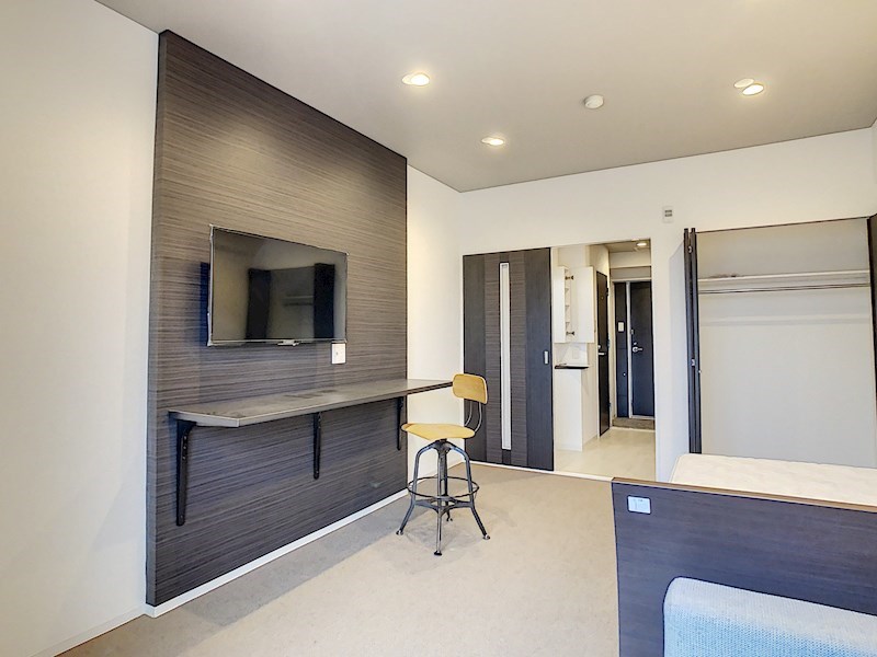 居室・リビング　壁掛けテレビ付きです♪