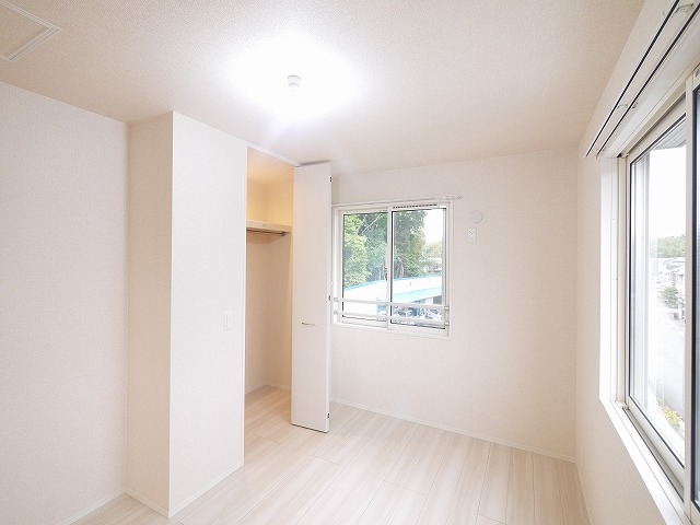 その他部屋・スペース　落ち着いて過ごせるお部屋なので、寝室にいかがでしょうか