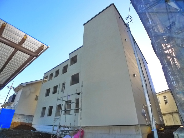 建物外観　建築中