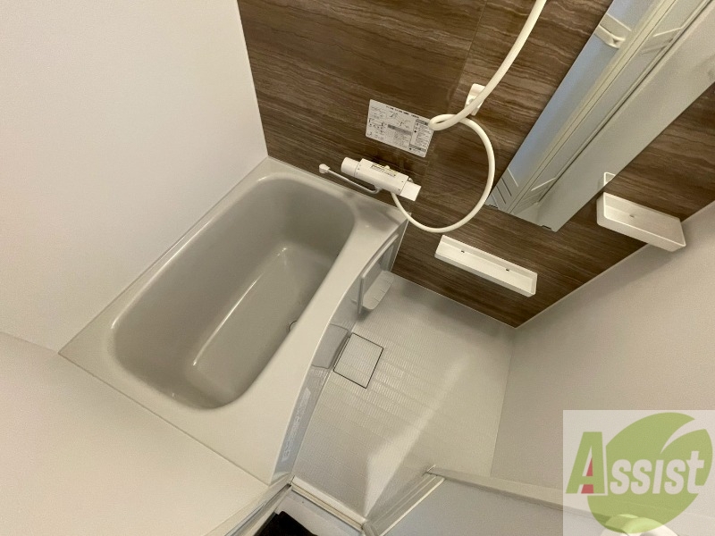 バス・シャワールーム　お風呂になります。一日の疲れを癒してくださいね。