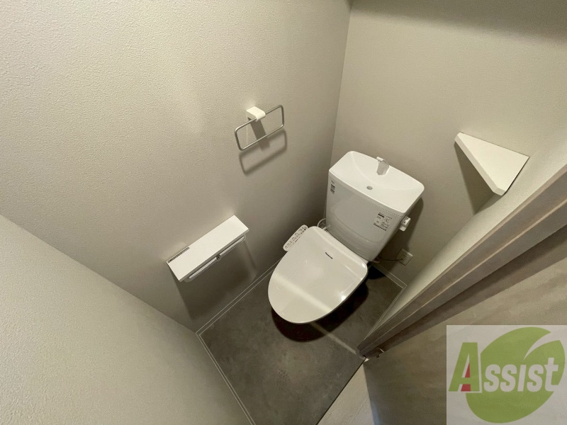 トイレ　シャワートイレになっているので快適です！