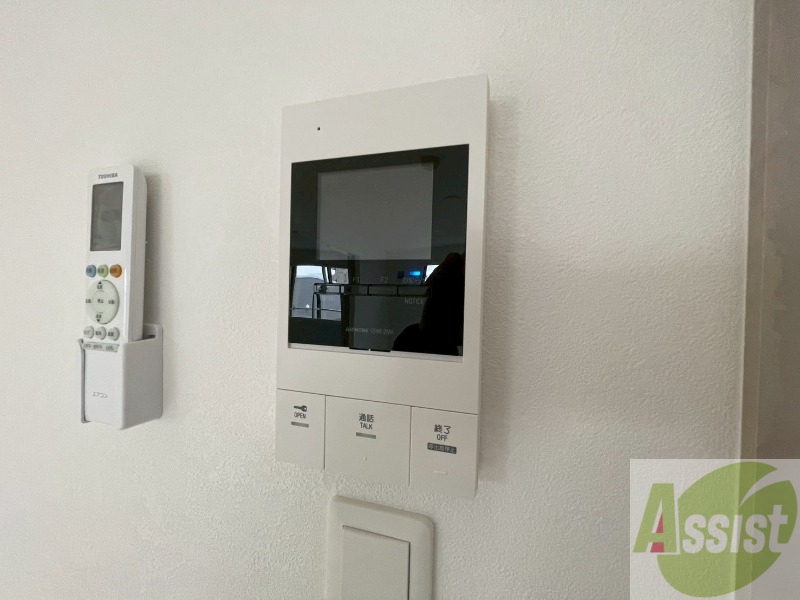 セキュリティ　ＴＶモニター付インターホンです。来客者の顔が見えるので安心！