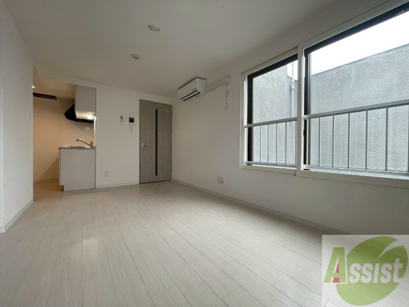 居室・リビング　広々としたリビングですね。使い勝手がよさそうですね！