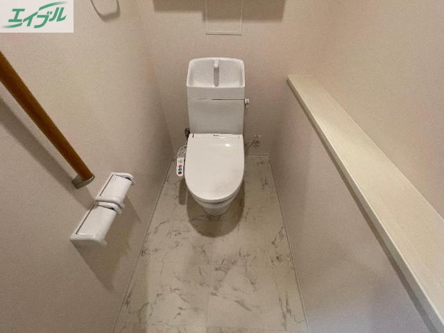 トイレ　シャワー付トイレ