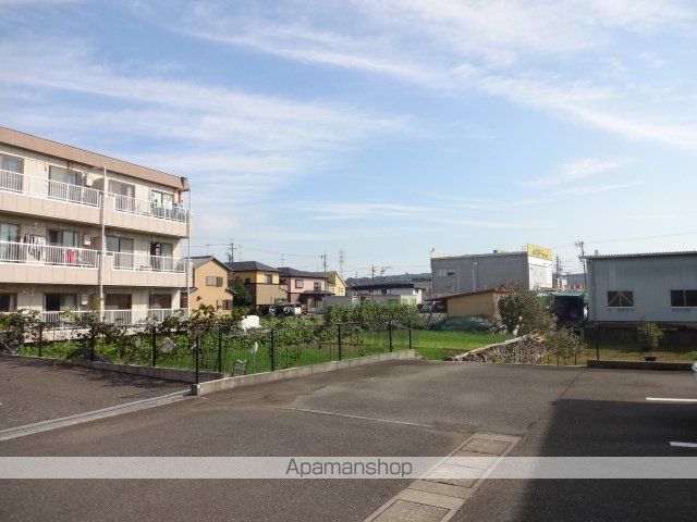 その他　前面道路（その他）まで1m