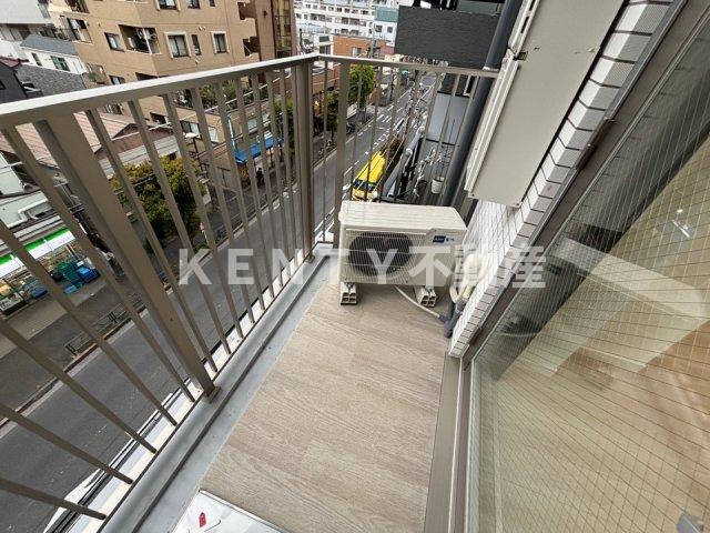 バルコニー　バルコニーがあります