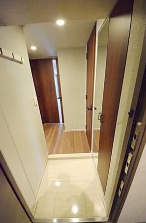 玄関　収納もある玄関です