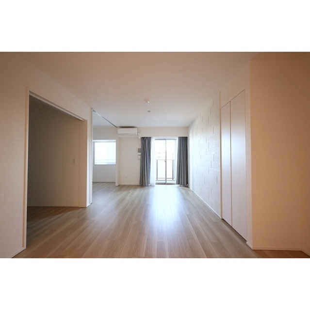 居室・リビング　リビング