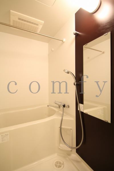 バス・シャワールーム　浴室乾燥機付きバス