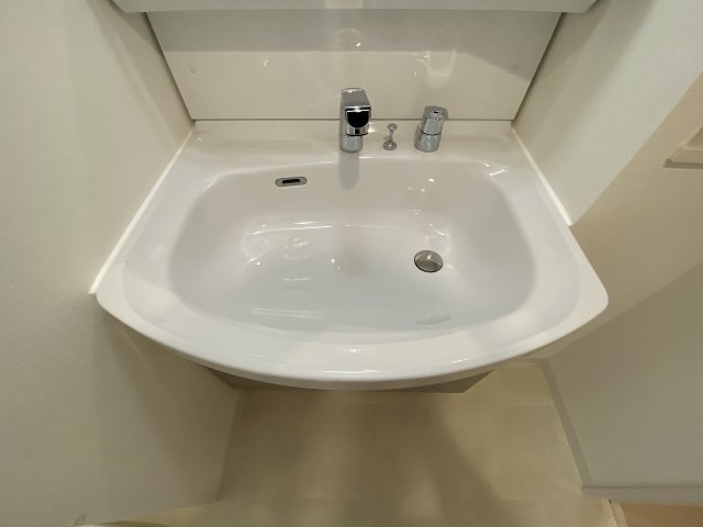 洗面設備　図面写真反転タイプになりますので、図面写真はイメージとなりま