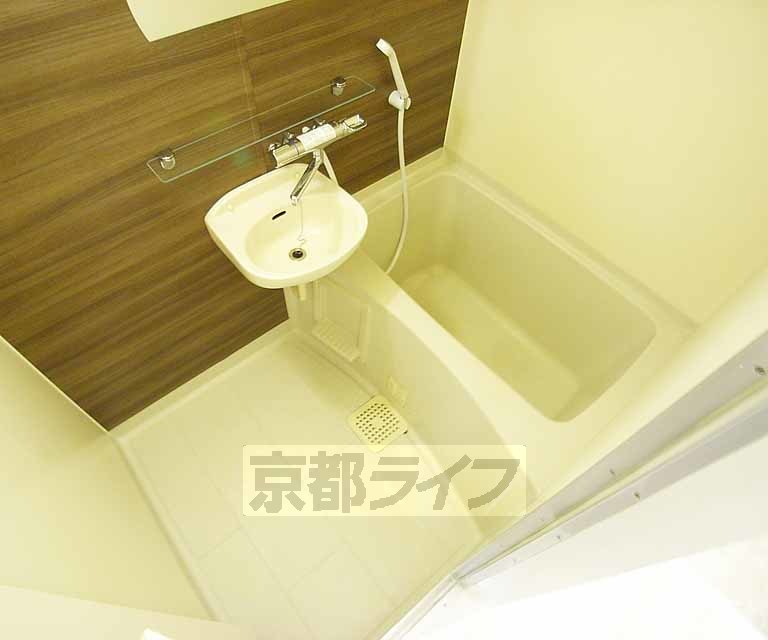 バス・シャワールーム　きれいなお風呂です。