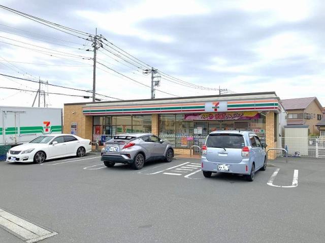 コンビニ　セブン－イレブン富士市下横割店（コンビニ）まで590m