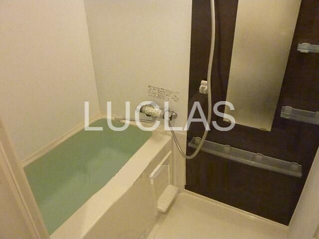 バス・シャワールーム　清潔感のある浴室で日々の疲れを癒します♪