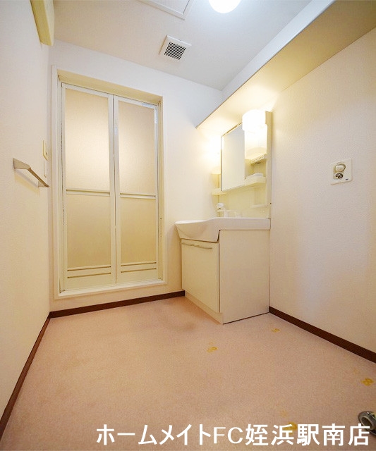 洗面設備　★広々とした脱衣所♪★参考写真