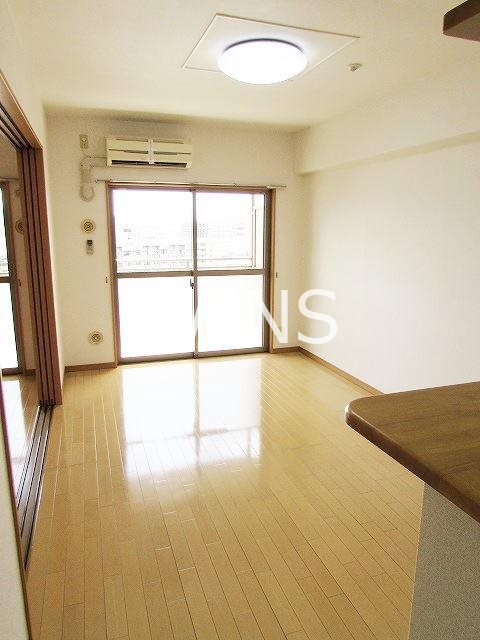 居室・リビング　部屋参考写真です。