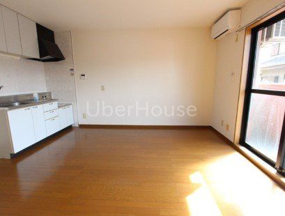 居室・リビング　※ 他の号室の写真です。参考写真