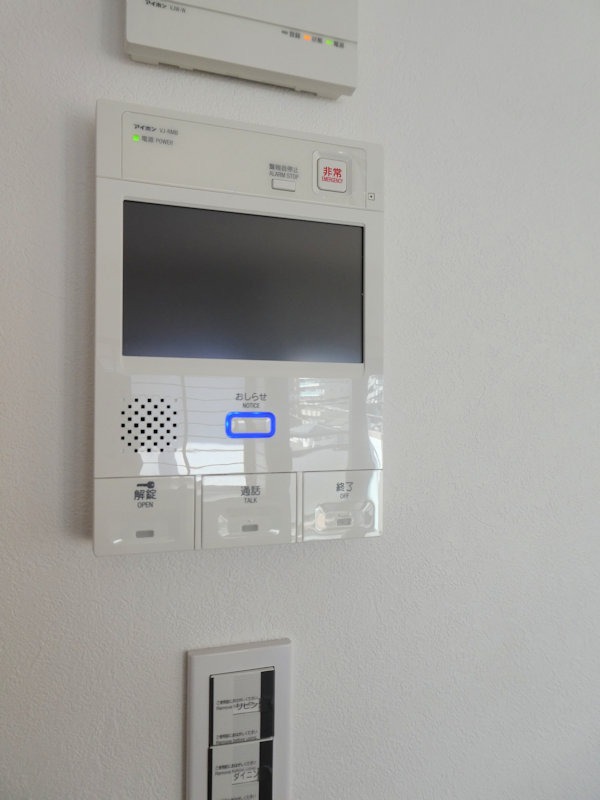 セキュリティ　急な来訪者にも安心のモニター付きインターホン◎
