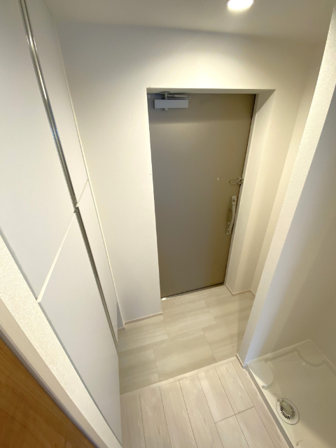 玄関　実際のお部屋の写真です。