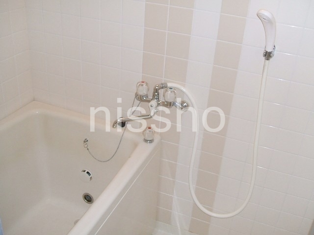 バス・シャワールーム　バストイレ別