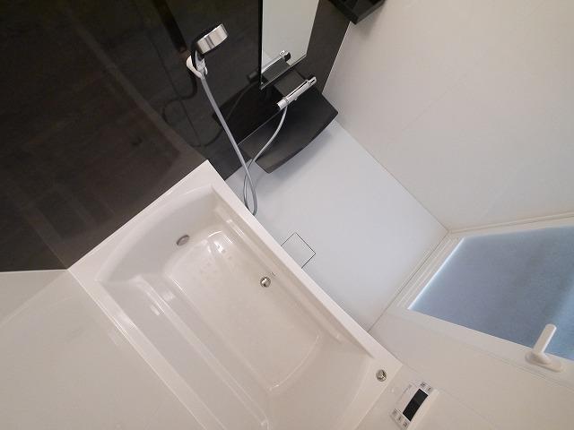 バス・シャワールーム　お風呂で日々の疲れを落としましょう