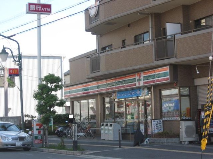 コンビニ　セブンイレブン高槻富田5丁目店（コンビニ）まで450m
