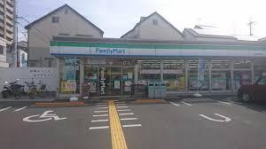 コンビニ　ファミリーマート 東大阪箱殿町店（コンビニ）まで760m