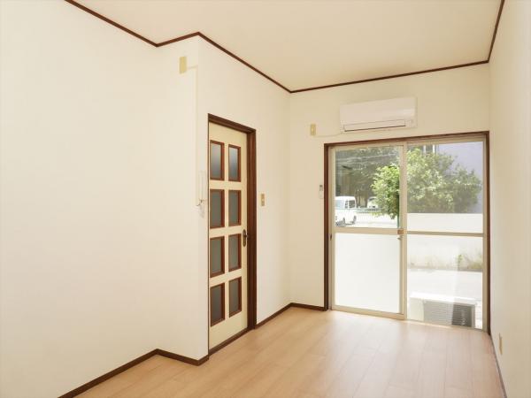 居室・リビング　内装