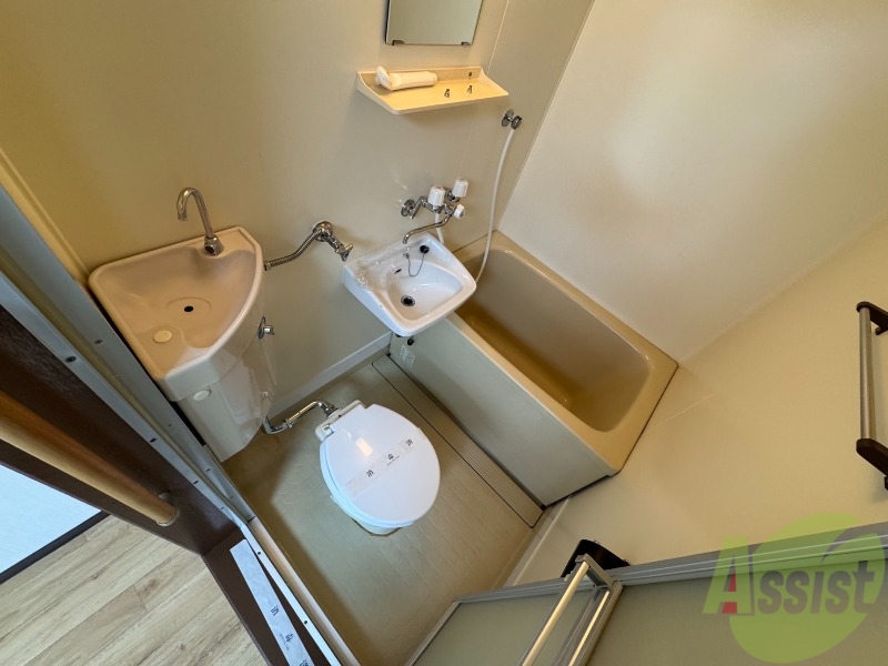 バス・シャワールーム　ユニットバスです。疲れを癒すのに欠かせませんね！