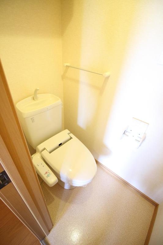 トイレ　温水洗浄暖房便座トイレ