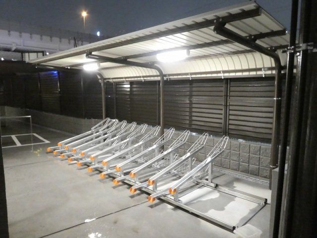 その他共有部分　屋根付きの駐輪場です。