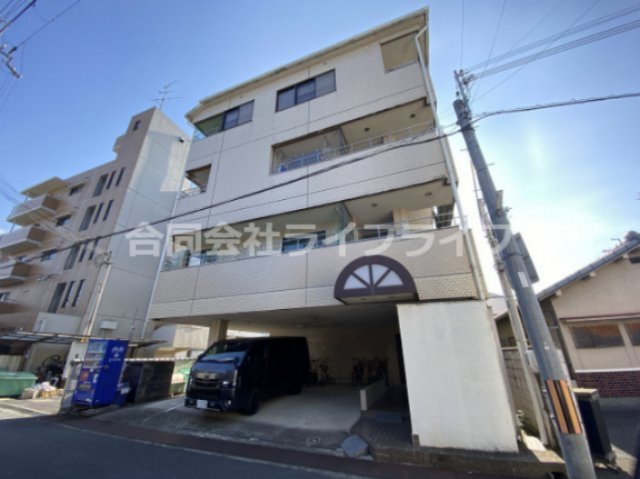 建物外観　落ち着いた雰囲気の外観です