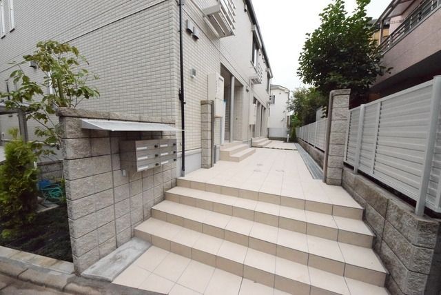 エントランス　★広めなエントランススペースです★