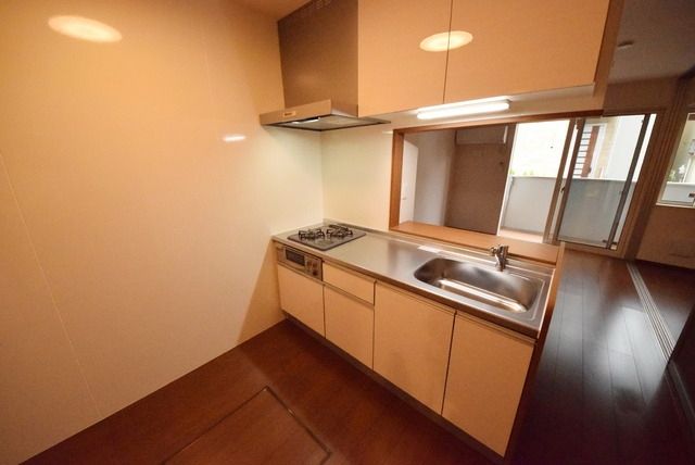 キッチン　★お料理らくらく２口ガスのシステムキッチンです★