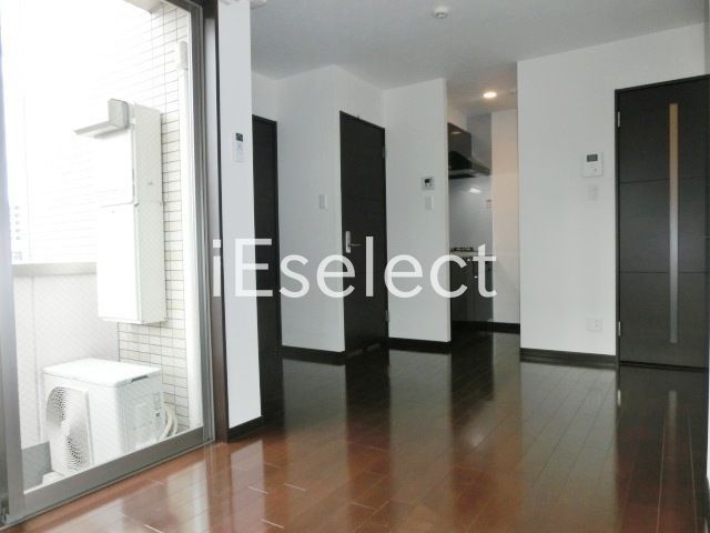 居室・リビング　明るい洋室