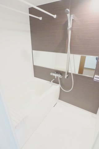 バス・シャワールーム　※似た改装をした別部屋のものです。参考下さい。