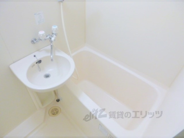 バス・シャワールーム　バス