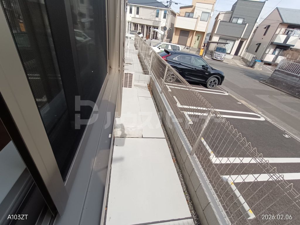 バルコニー　駐車場