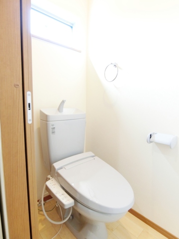 トイレ　温水洗浄便座