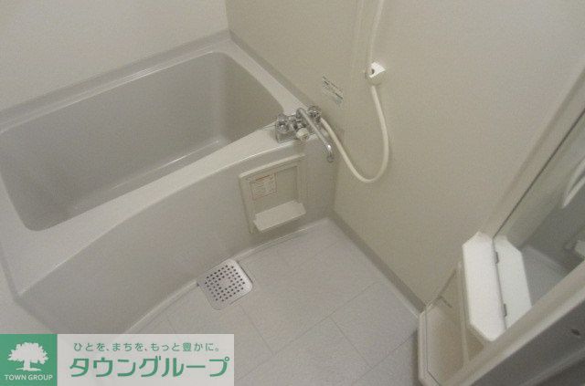 バス・シャワールーム　一般的なユニットバスです。