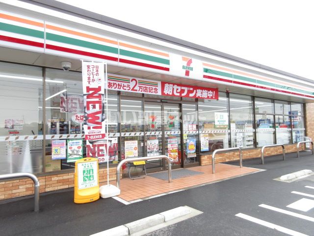 コンビニ　セブンイレブン 松阪肥留町店（コンビニ）まで384m