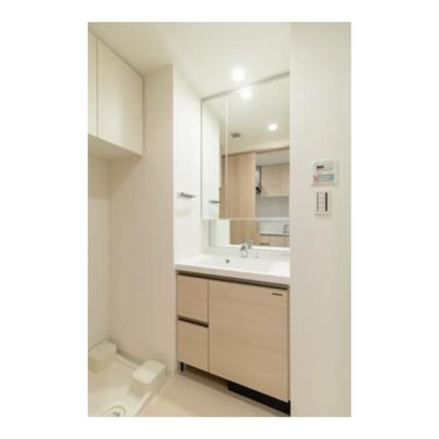 洗面設備　※同タイプの別のお部屋です。