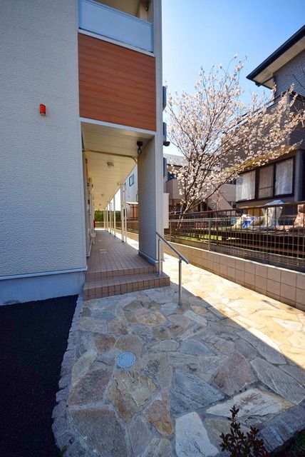 東武伊勢崎線 谷塚駅 徒歩21分 2階建 築13年の外観写真