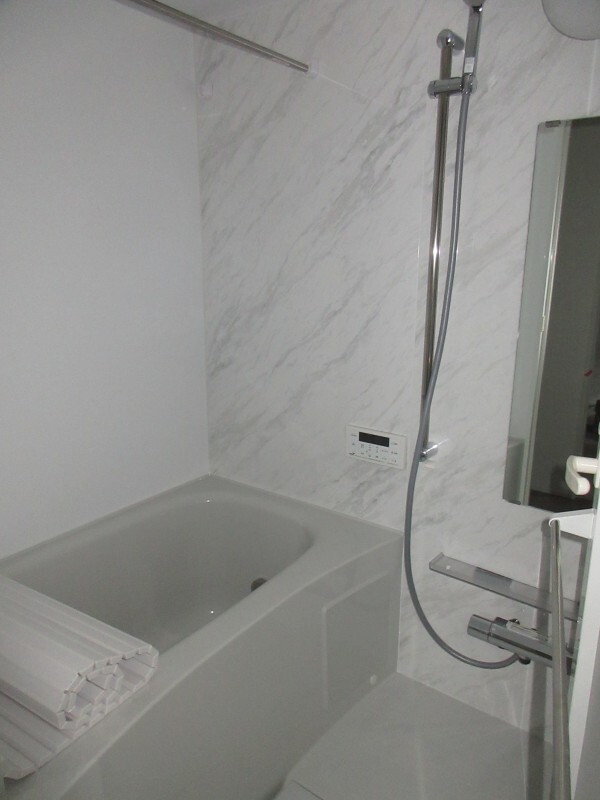 バス・シャワールーム　ゆったり過ごせるお風呂です