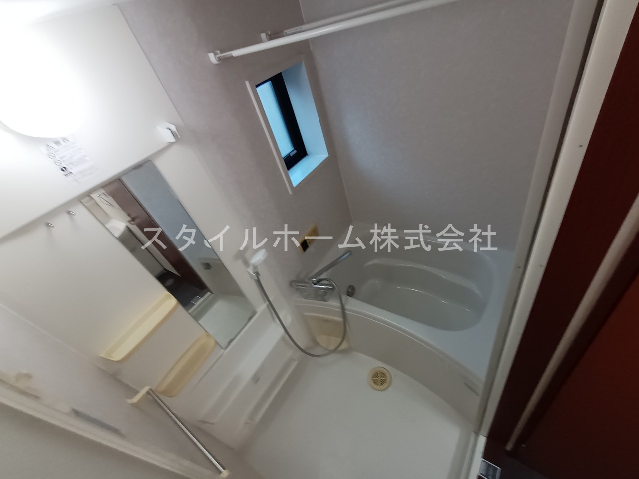 バス・シャワールーム　同建物内別部屋の写真です。