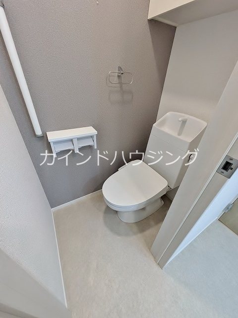 トイレ　温水洗浄便座