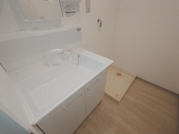 洗面設備　ゆったりとした玄関