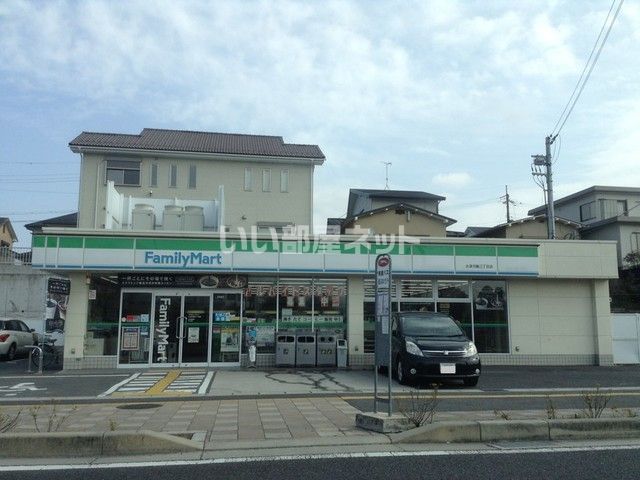 コンビニ　ファミリーマート 大津月輪三丁目店（コンビニ）まで516m